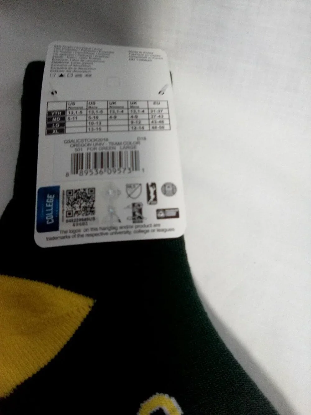 Oregon Ducks socks Large NWT